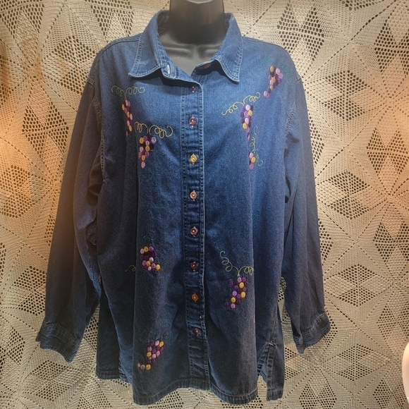 Silver thread XL Long sleeve button down denim looking top - Picture 1 of 16